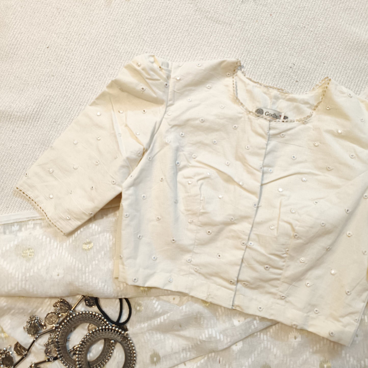 Ivory Mirrorwork Bengali Sleeves Blouse Combo