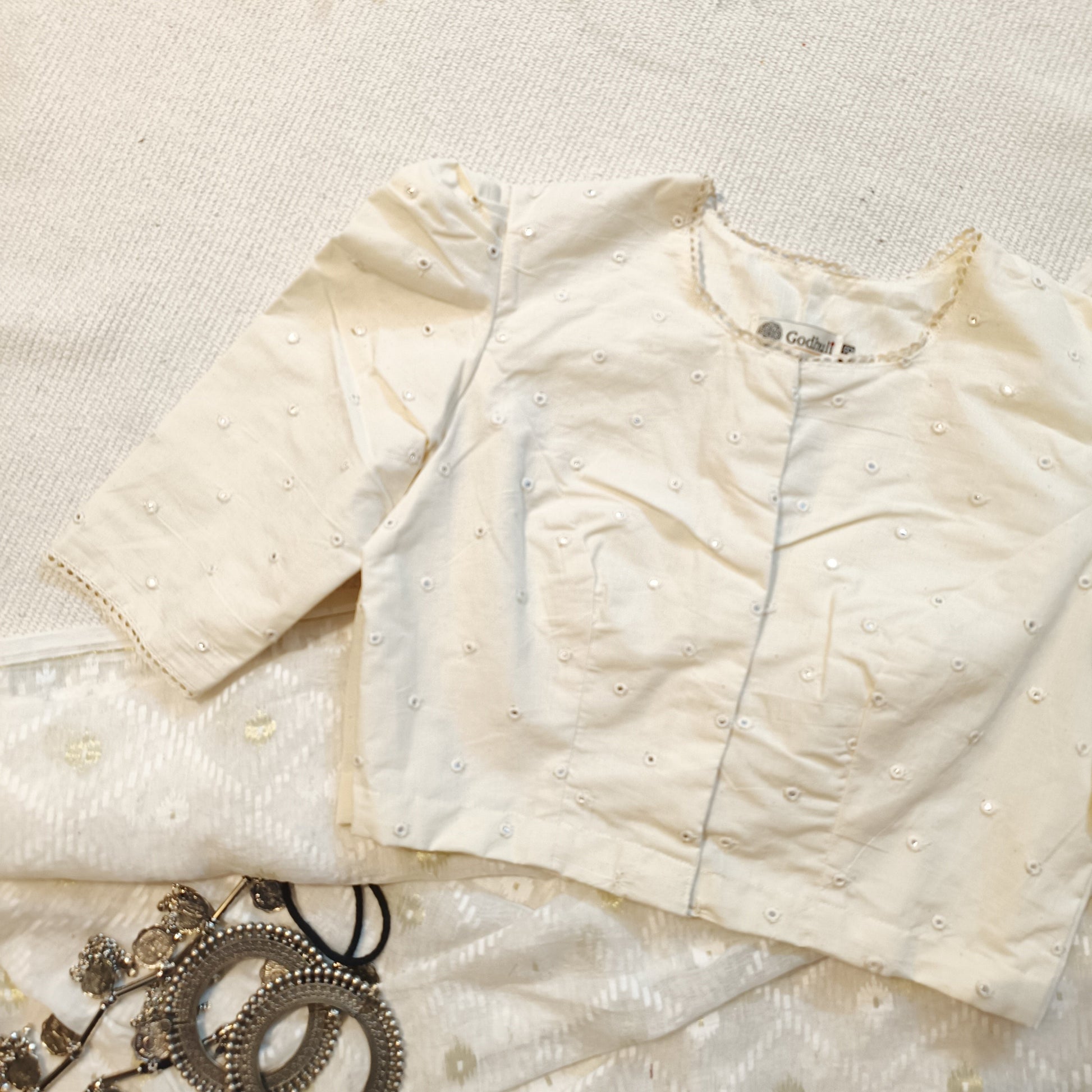 Ivory Mirrorwork Bengali Sleeves Blouse Combo