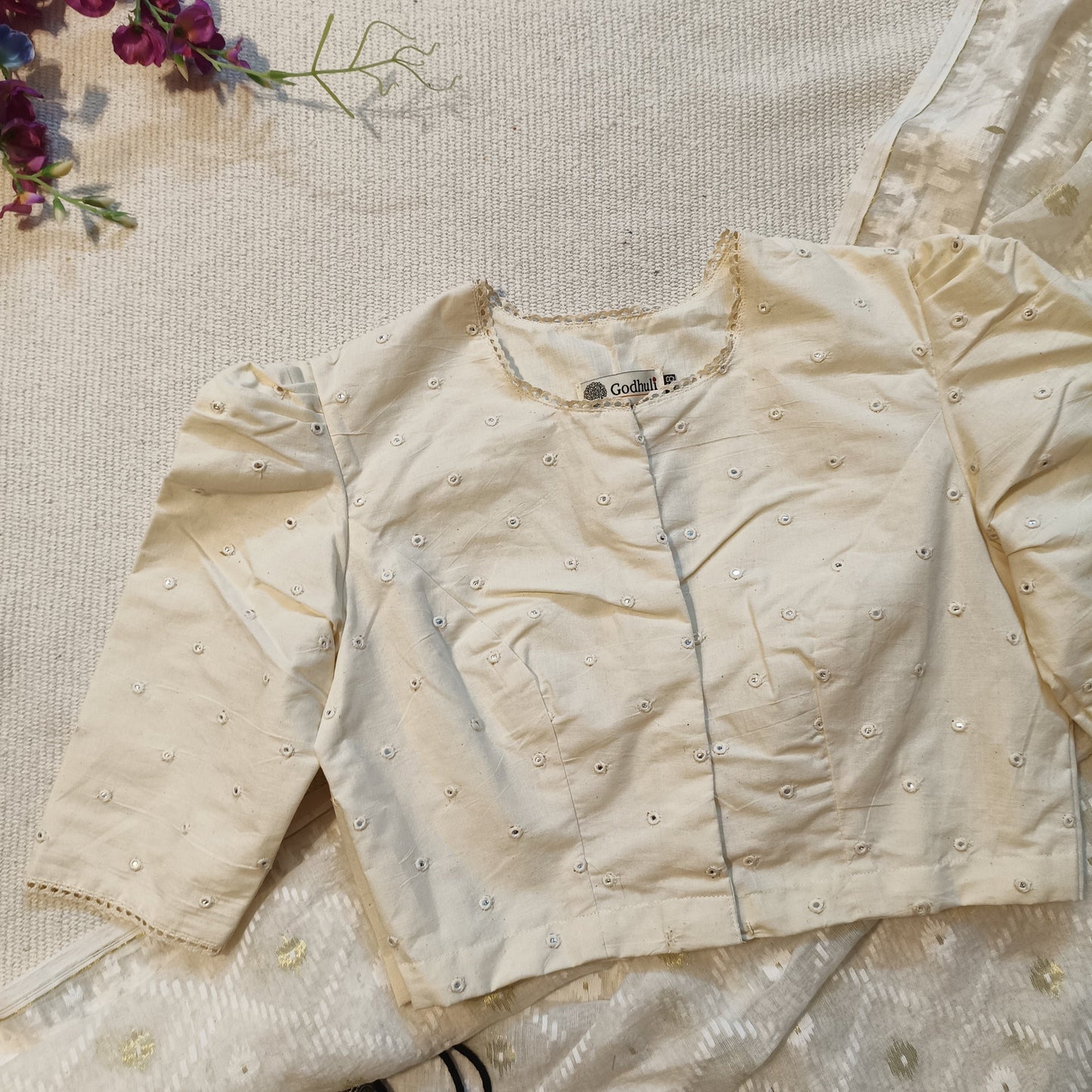 Ivory Mirrorwork Bengali Sleeves Blouse Combo