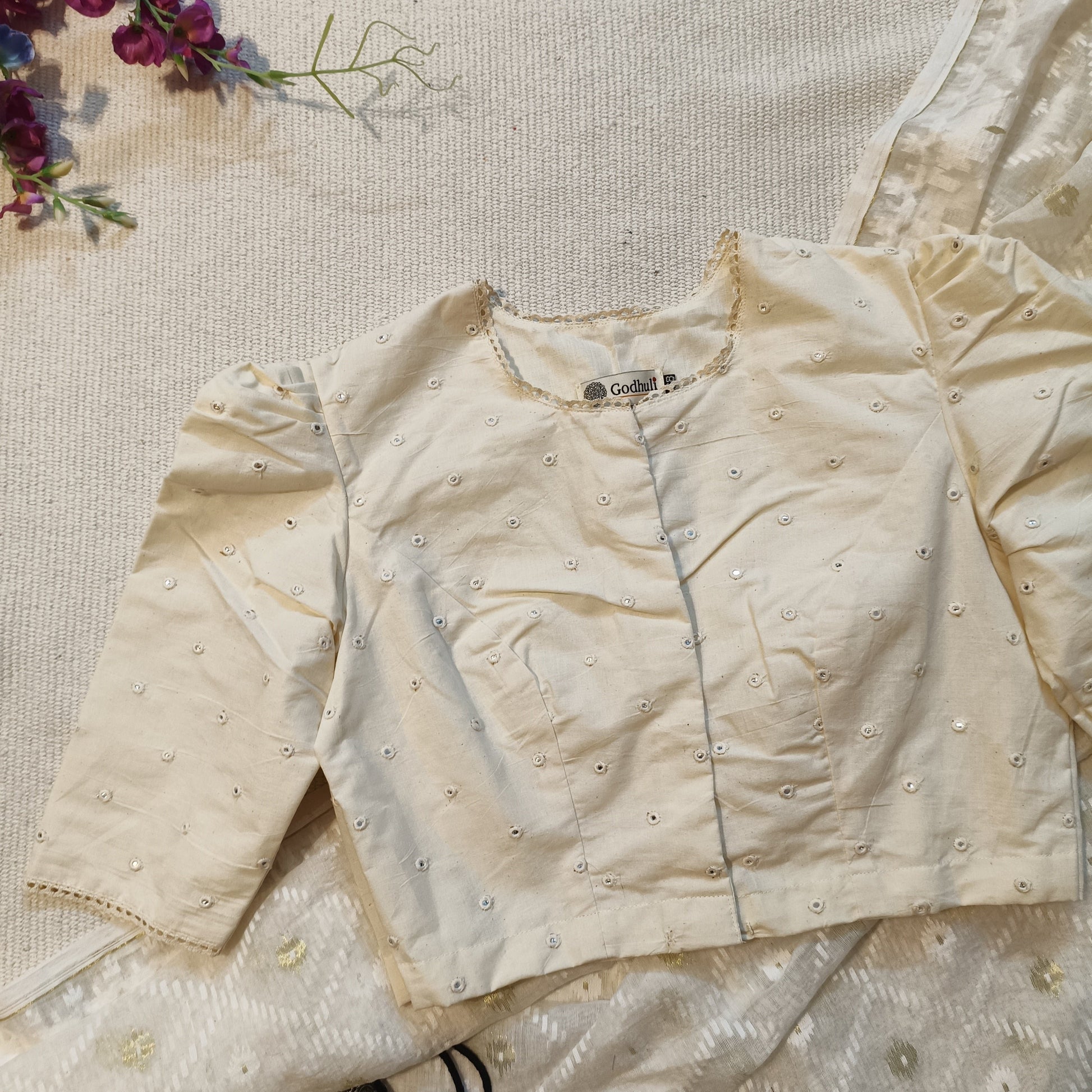 Ivory Mirrorwork Bengali Sleeves Blouse Combo