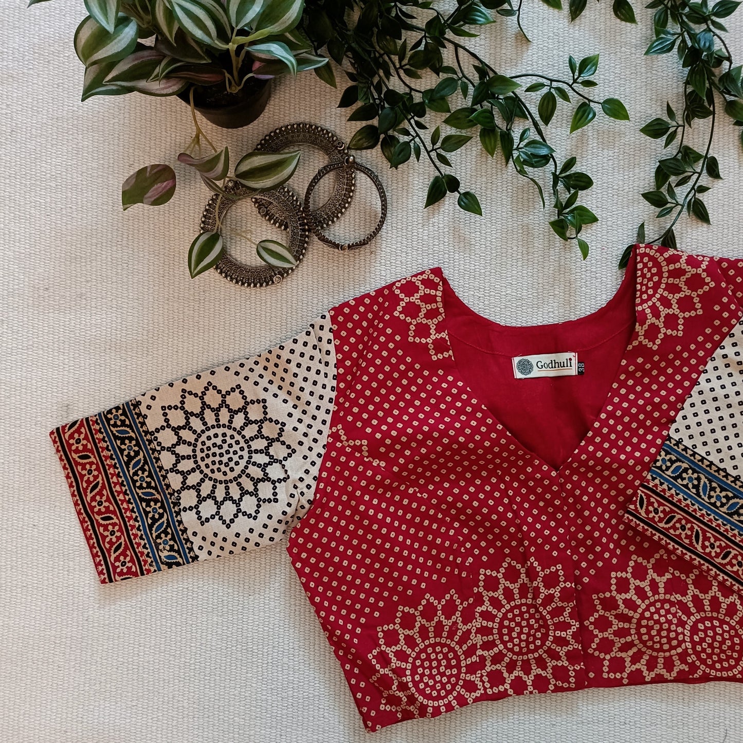 Red Beige Bandhani Print Gamathi Blouse