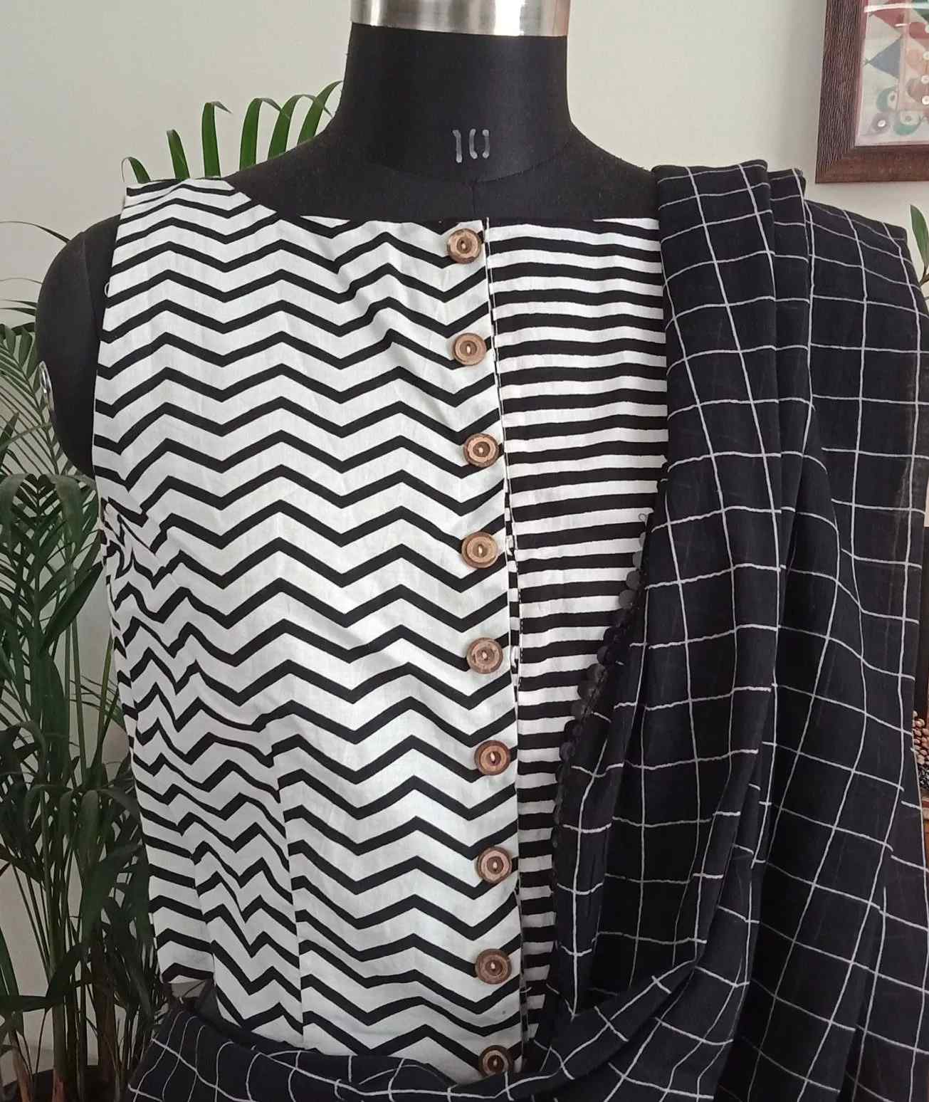 Monochrome Fusion Print Crop Top Blouse