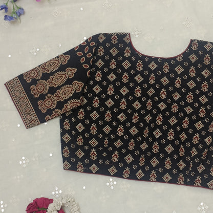 buy-black-gamathi-yolk-pattern-blouse-godhuli
