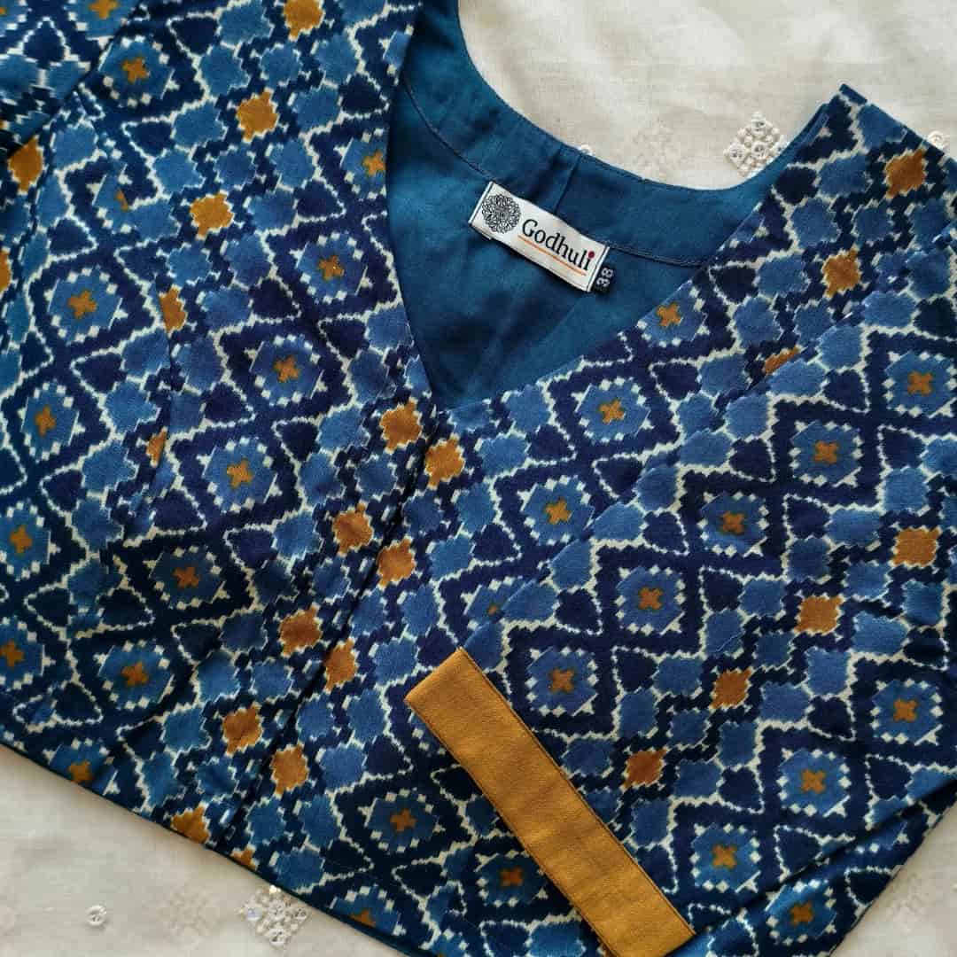 Blue Grey Abstract Kalamkari Readymade Blouse | Godhuli