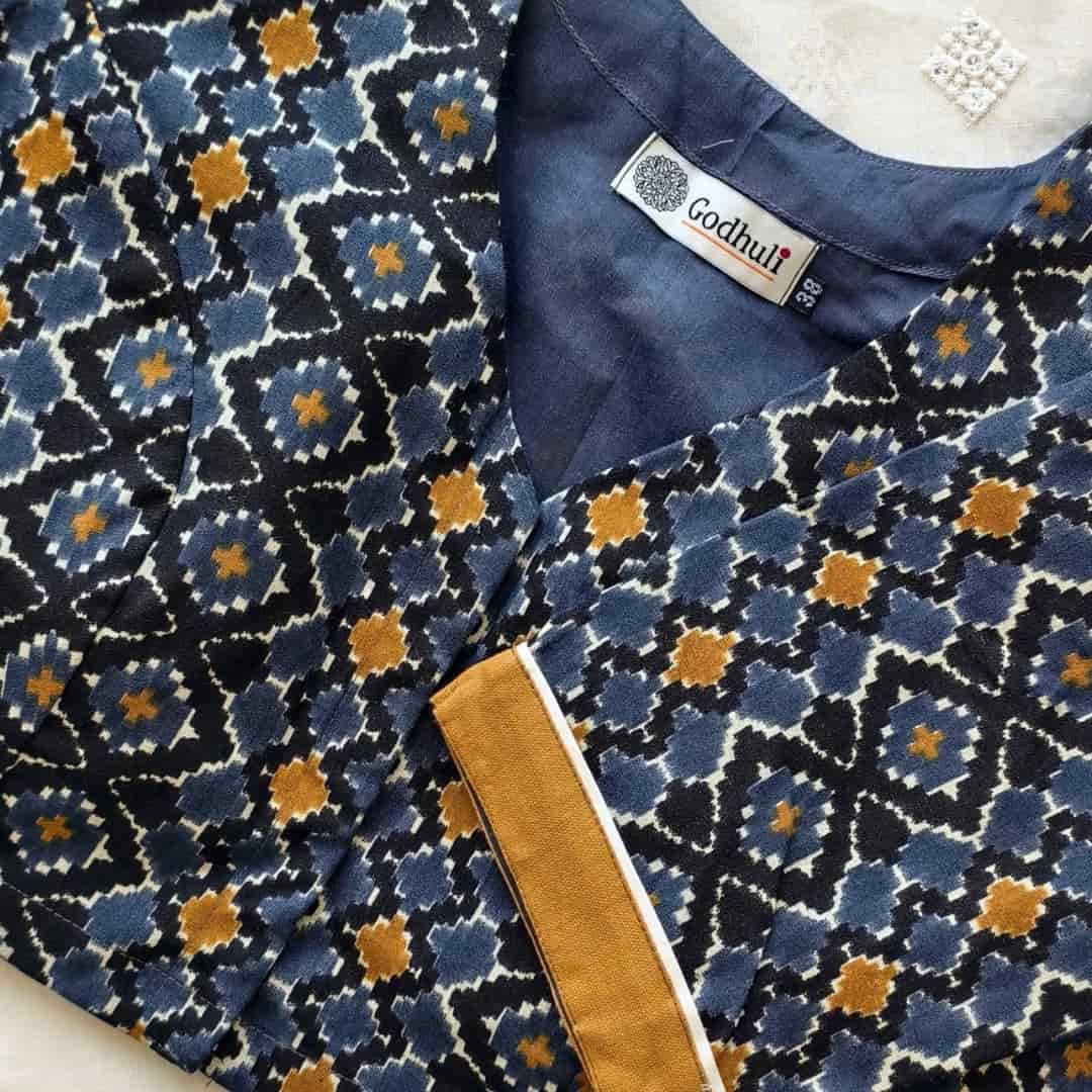 Grey Abstract Kalamkari Readymade Blouse | Godhuli