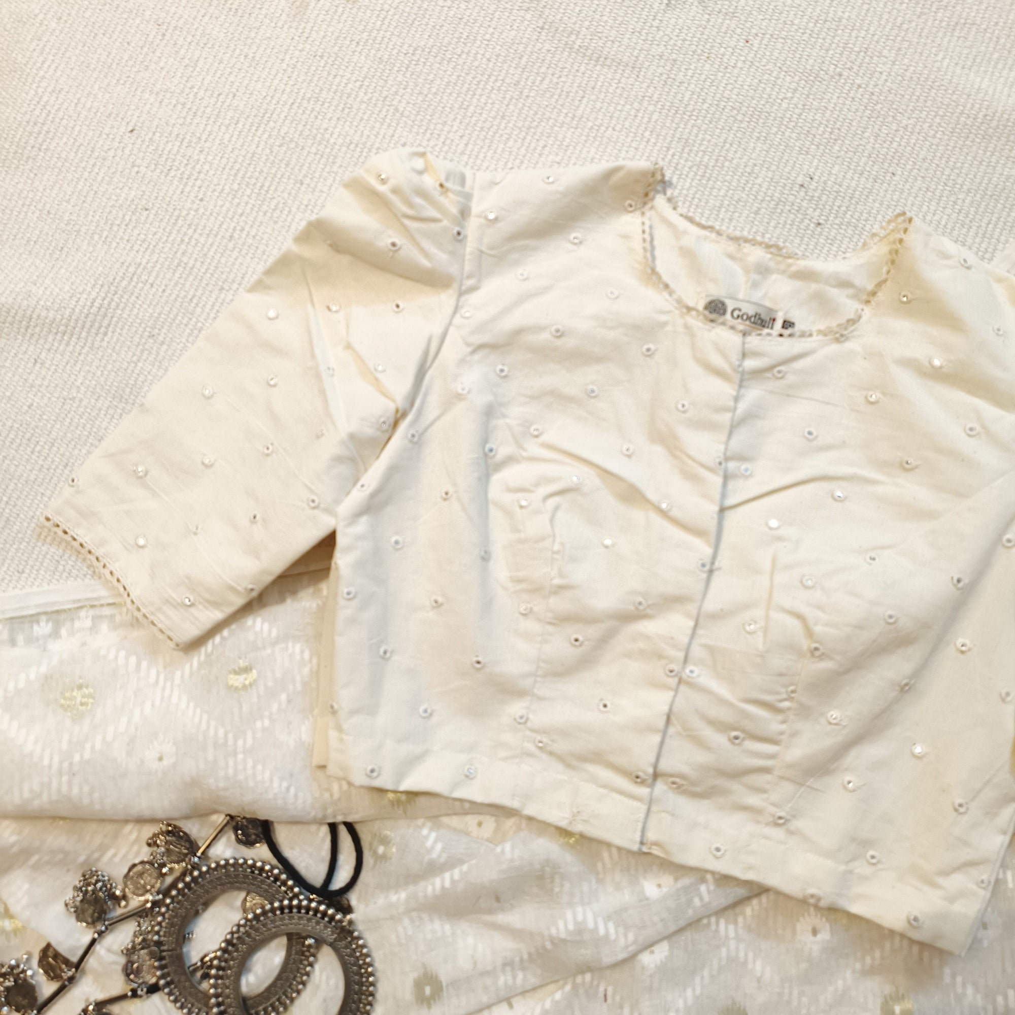 Ivory Mirrorwork Bengali Sleeves Blouse Combo