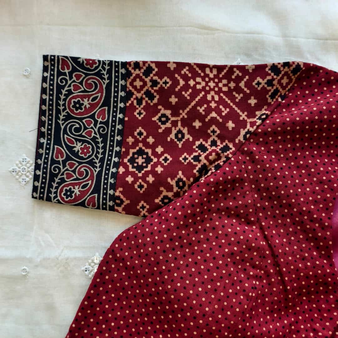 Maroon Dotted Gamathi Patola Sleeves Readymade Blouse | Godhuli