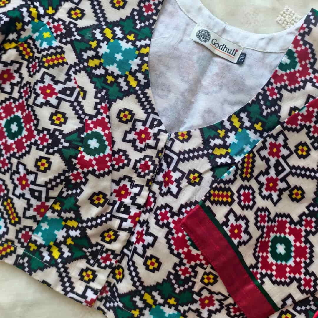 White Green Patola Print Dola Silk Readymade Blouse | Godhuli