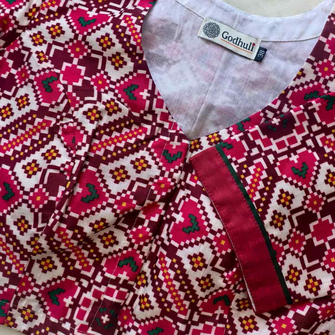 White Red Patola print Dola Silk Readymade Blouse | Godhuli