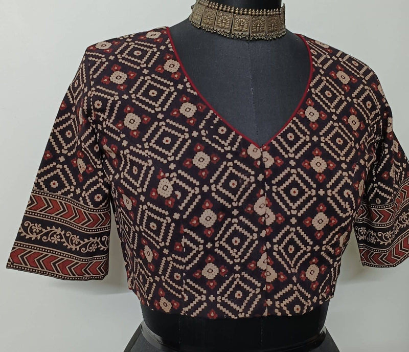 Black Geometric Print Gamathi Readymade Blouse | Godhuli