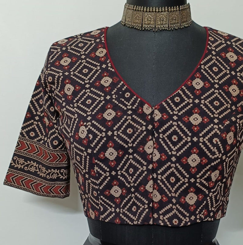 Black Geometric Print Gamathi Readymade Blouse | Godhuli