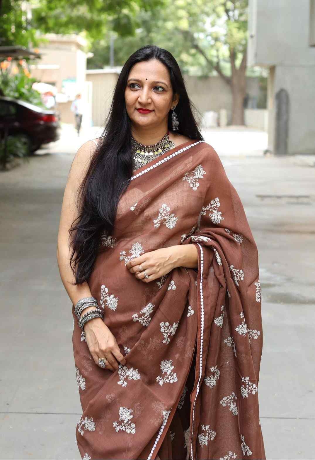 Buy Caramel Brown Embroidered Linen Saree | Godhuli