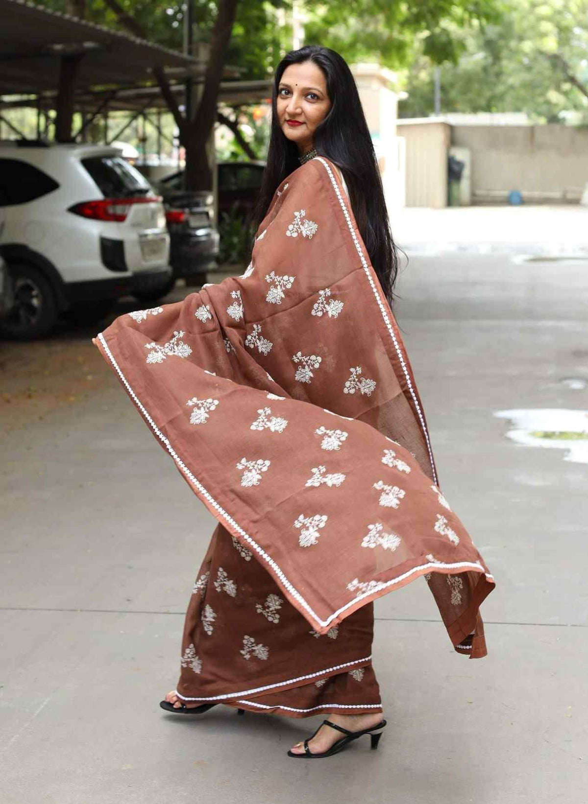 Buy Caramel Brown Embroidered Linen Saree | Godhuli