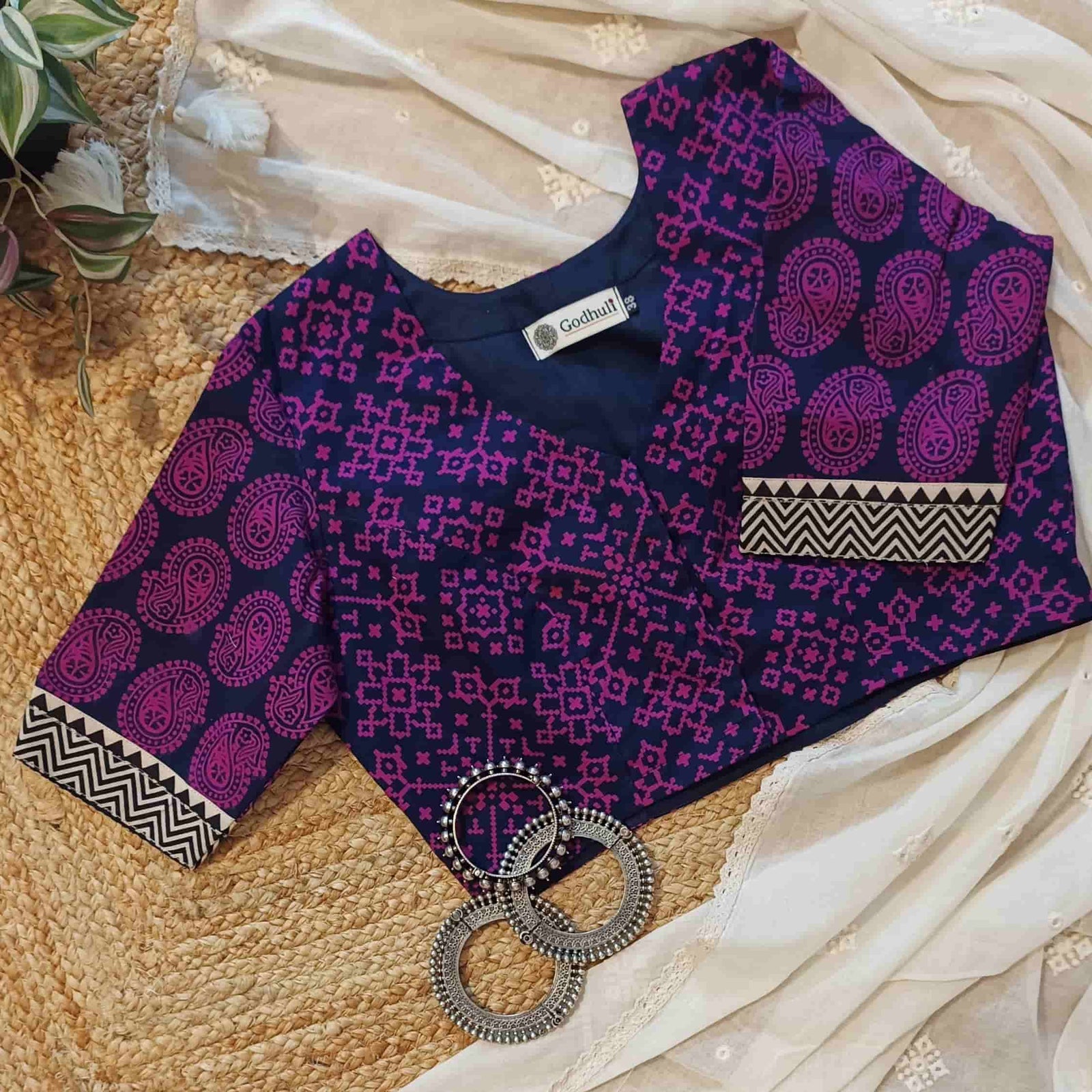 Magenta-Navy Blue Gamathi Readymade Blouse | Godhuli