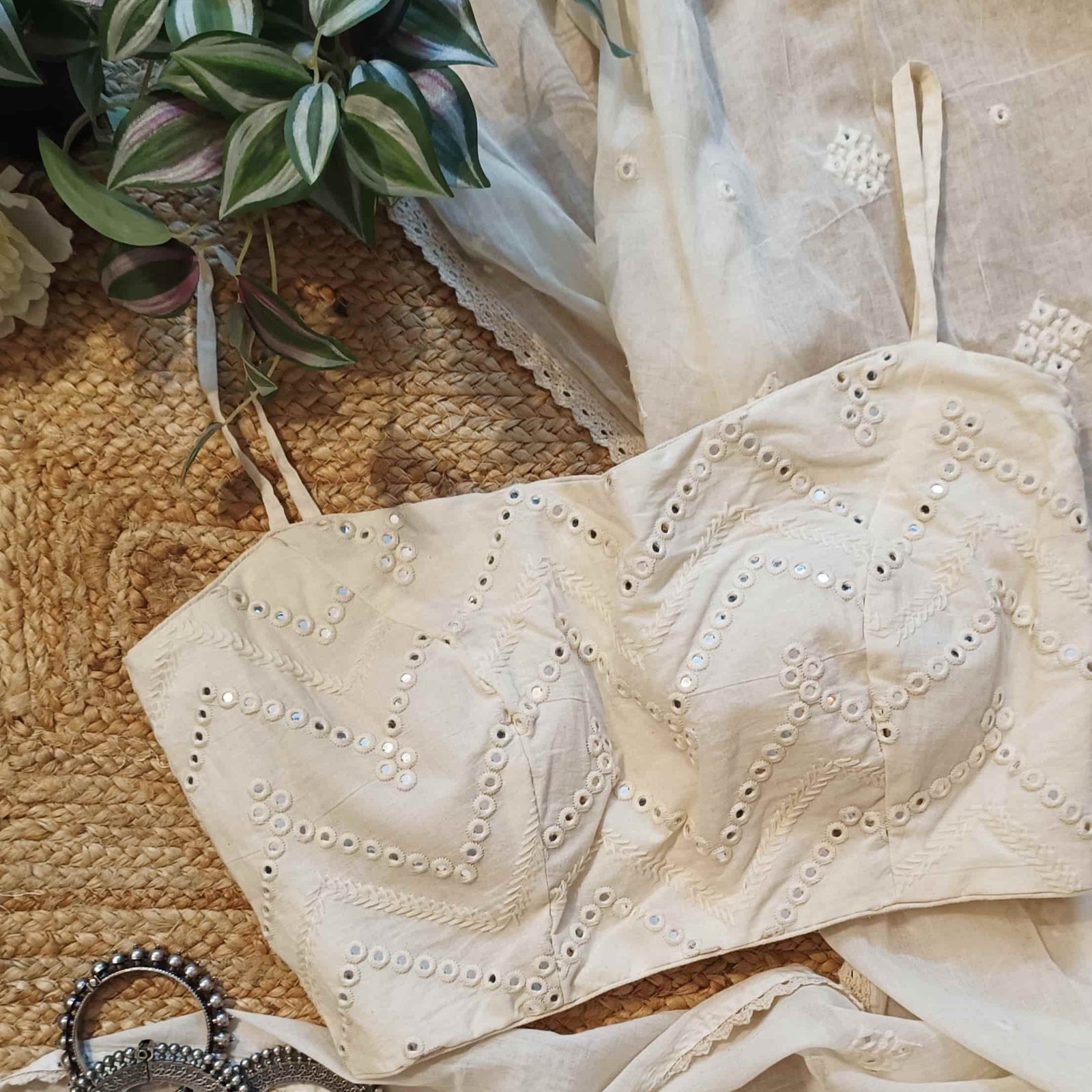 Buy Mulmul Ivory Faux Mirrorwork Saree Blouse Combo | Godhuli