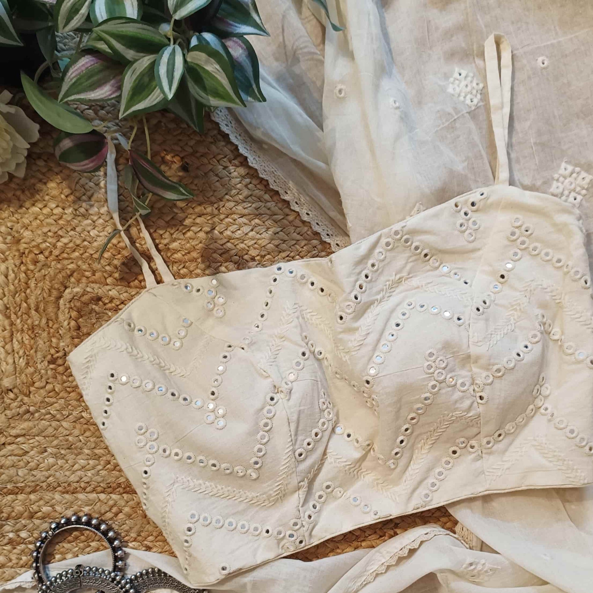 Buy Mulmul Ivory Faux Mirrorwork Saree Blouse Combo | Godhuli