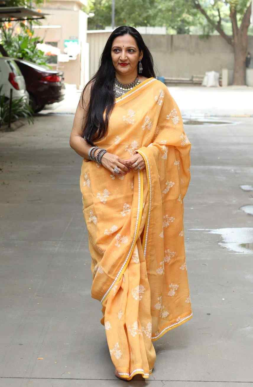 Buy Apricot Yellow Embroidered Linen Saree | Godhuli