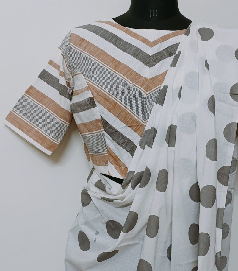Buy Big Polka Dot Off-White Saree-Stripes Blouse Combo | Godhuli