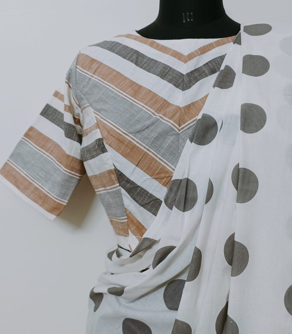 Buy Big Polka Dot Off-White Saree-Stripes Blouse Combo | Godhuli