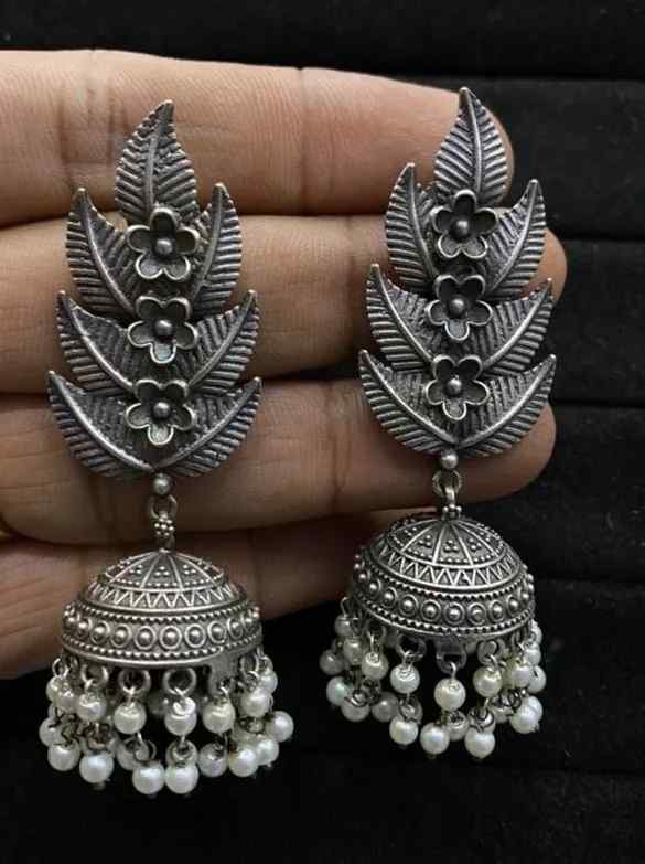 Leaf Design Jhumka Earrings