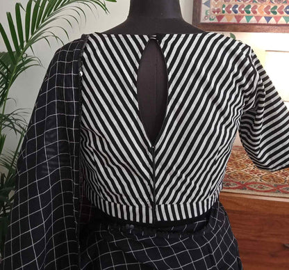 Monochrome stripes blouse